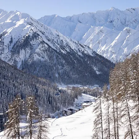 Panorama Aparthotel 3*